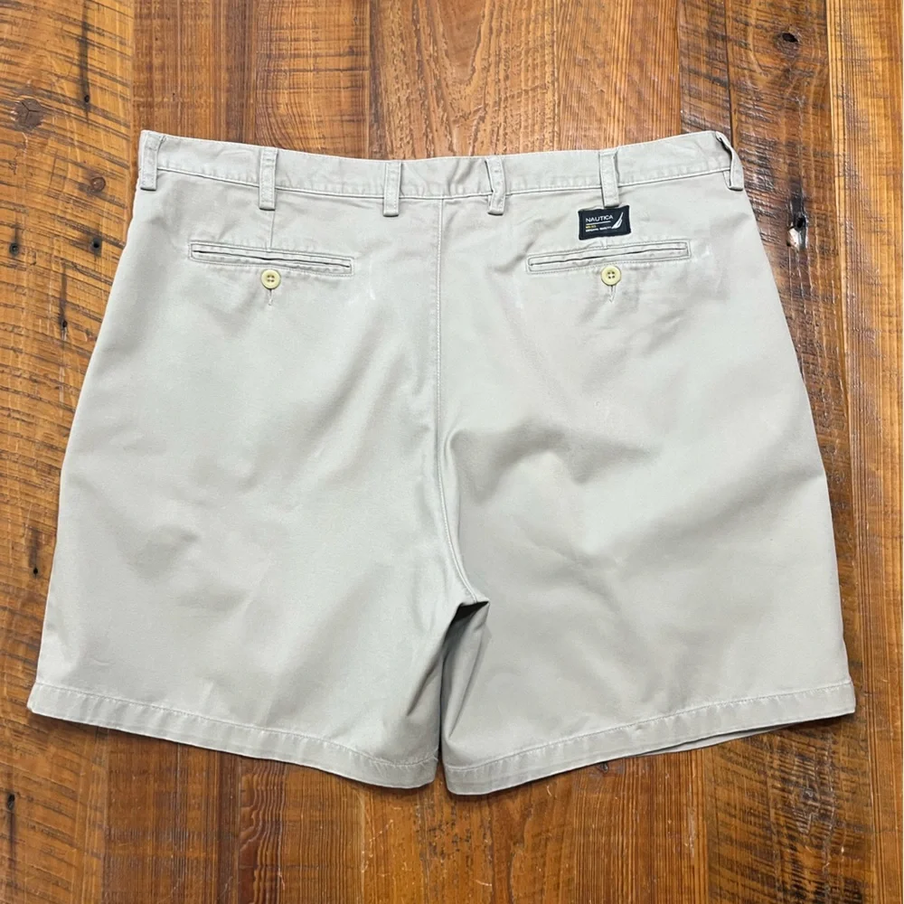 Men’s Nautica Pleated Front Khaki Shorts, Size 38 - Picture 8 of 12